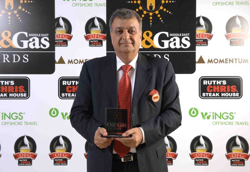 AlMansoori feted for topnotch oilfield service