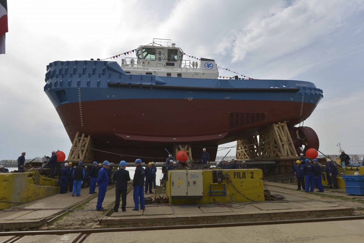 First of 14 ASD Tugs launched at Damen Shipyards