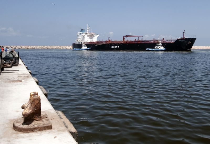 Iran, Oman mull building oil terminal at Jask port