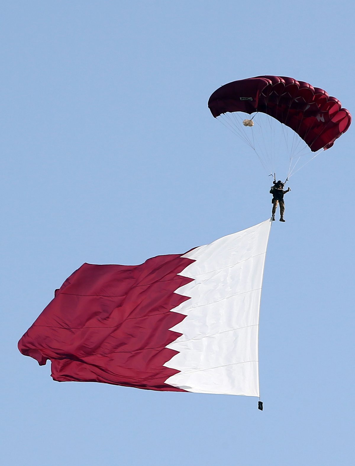 Qatar looks to tackle carbon emissions