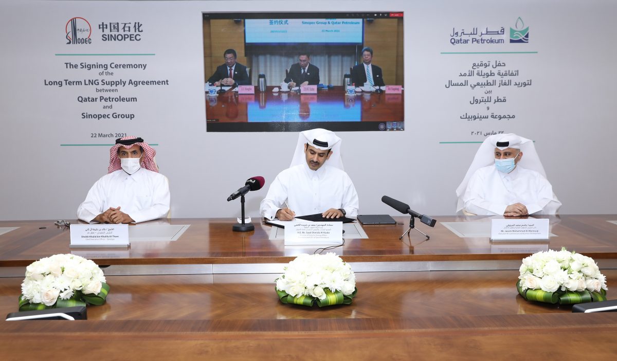 Qatar Petroleum signs a 10-year agreement to supply LNG to China’s Sinopec