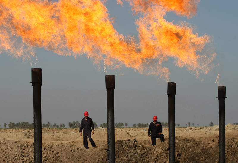 Oil refinery set ablaze in Iraq