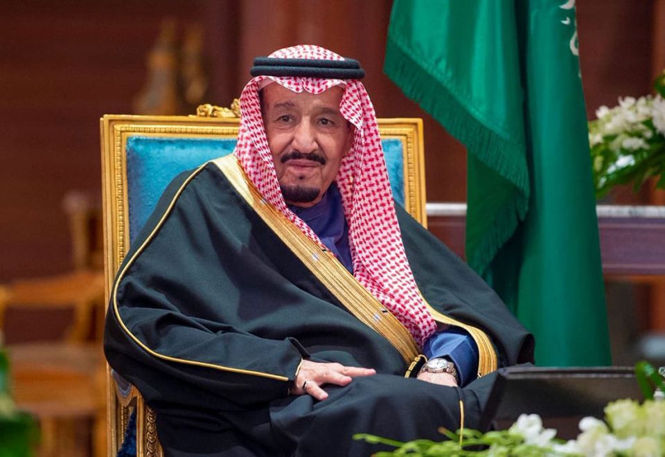 Saudi King Salman and Vladimir Putin discuss oil market amid price drop