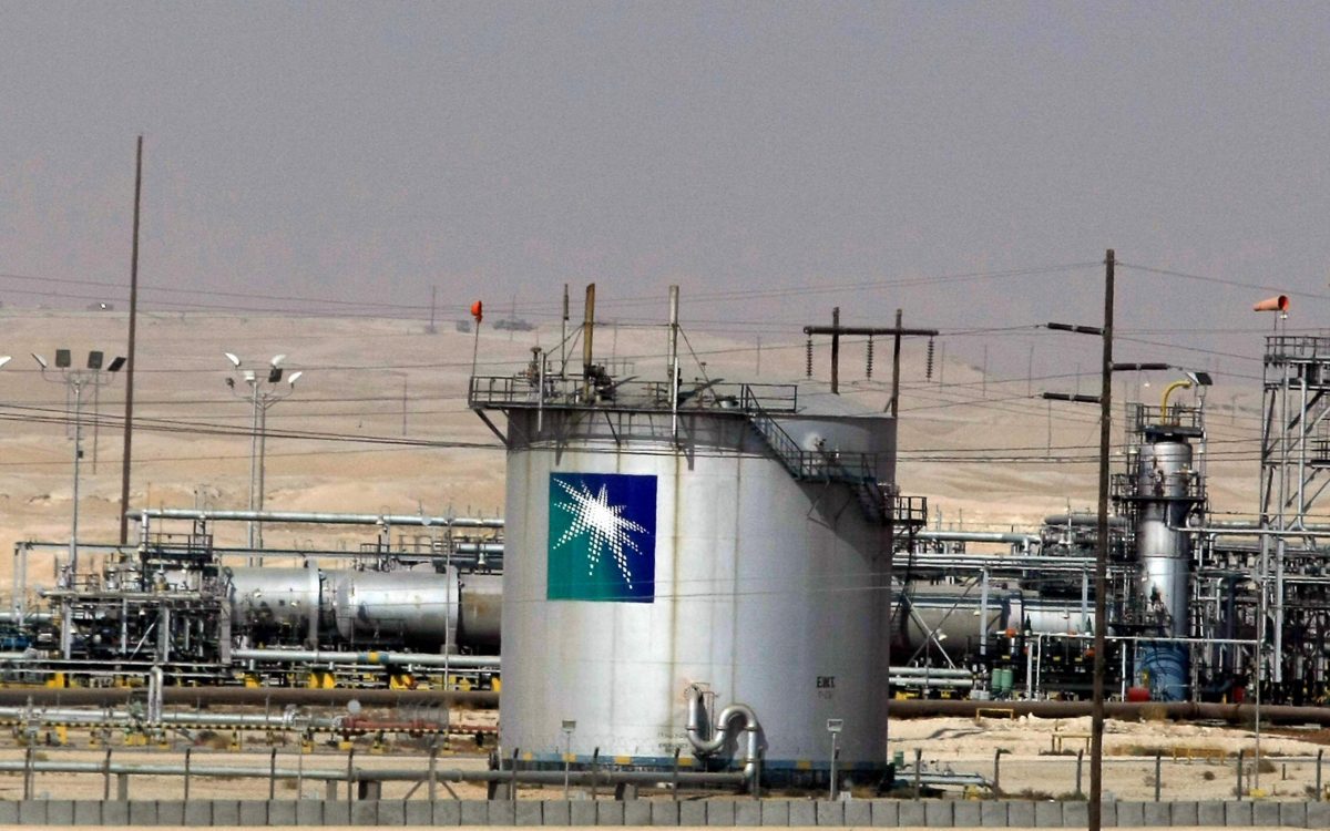 Saudi Aramco cuts price of crude