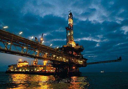 Who are the bidders for ONGC's $1bn rig contract?