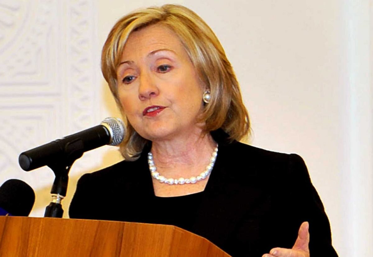 Clinton asks Saudi for China oil assurance