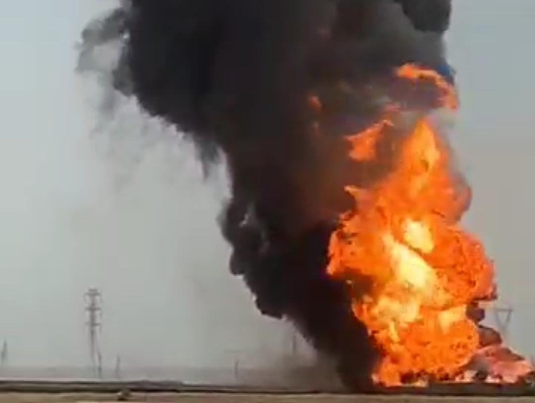 Five injured as fire engulfs two Iranian pipelines: Iran news agency