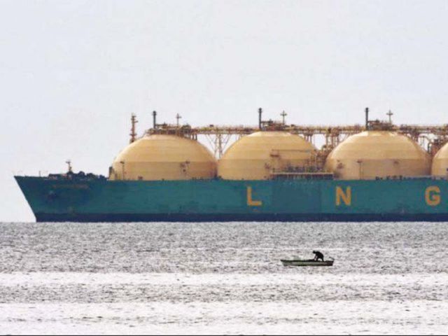 Qatargas and Pakistan's GEIL sign 20-year LNG deal